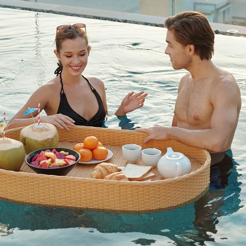 breakfast-in-swimming-pool-RRBQVBT